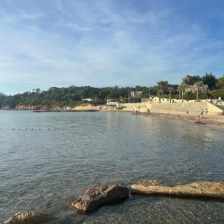 Helene 200m Plage, Piscine Et Terrain De Tennis * Le Pradet