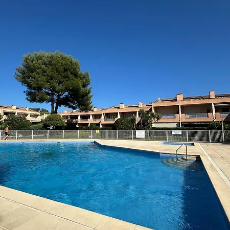 Helene 200m Plage, Piscine Et Terrain De Tennis