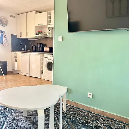Apartament Helene 200m Plage, Piscine Et Terrain De Tennis Le Pradet